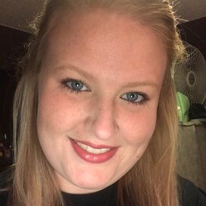 Meet your Posher, Kacie